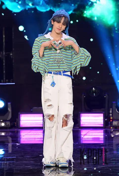N-Sign Lawrence — Showcase