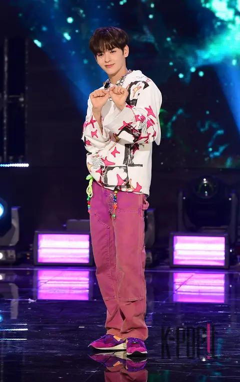 N.SSign Sung-yoon — Showcase