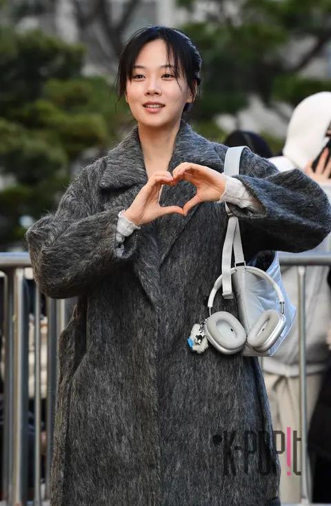 Bibi — Music Bank