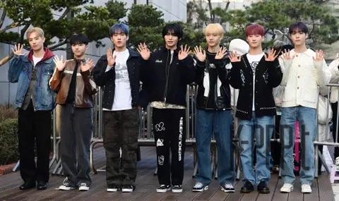 ALL(H)OURS — Music Bank