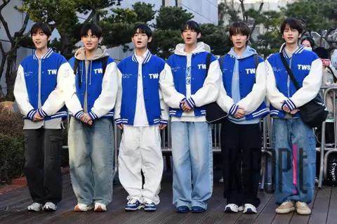 TWS — Music Bank