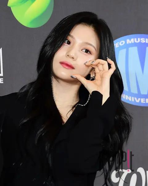 Eumji (VIVIZ) — Hanteo Music Awards