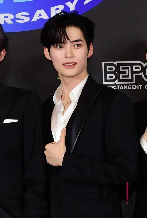 Sung Han-bin (ZEROBASEONE) — Hanteo Music Awards
