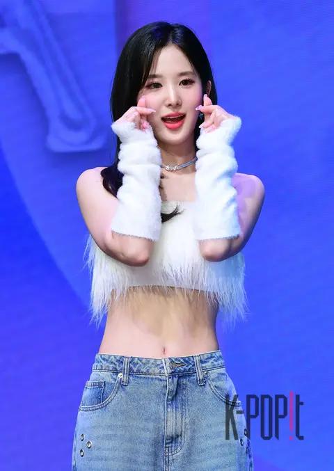 Tri.be Song-seon — Showcase