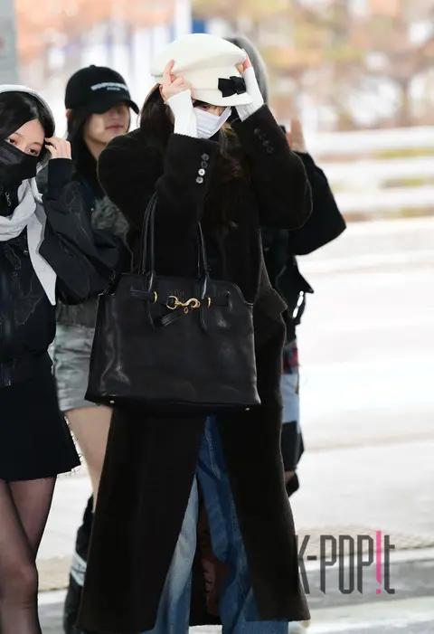 Jangwon-young (IVE) — Airport