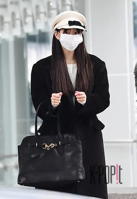 Jangwon-young (IVE) — Airport