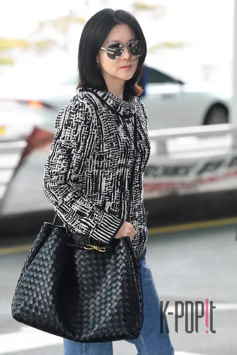 Lee Young-ae — Airport