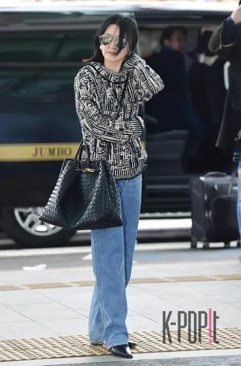 Lee Young-ae — Airport