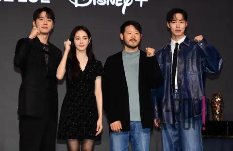 Lee Jae-wook, Lee Jun-young, Hong Soo-joo, Min Yeon-hong — Royal Loader Production Briefing