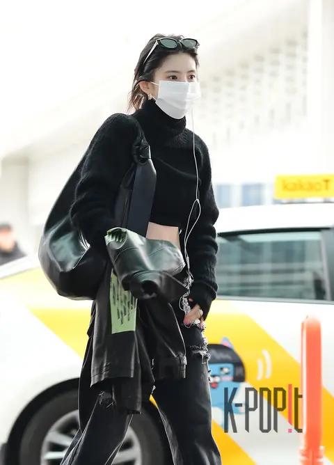 Han So-hee — Airport