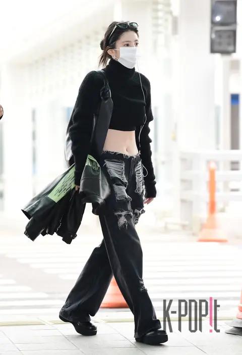 Han So-hee — Airport