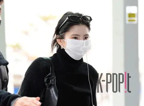 Han So-hee — Airport