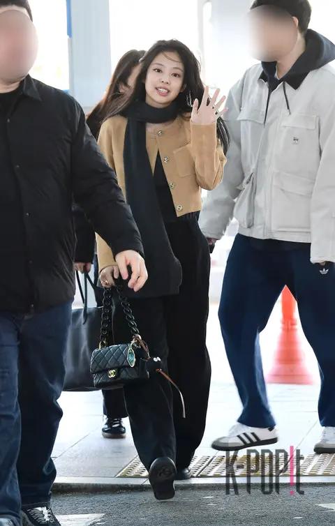 DSC — Airport