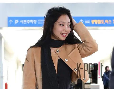 JENNIE (BLACKPINK) — Airport
