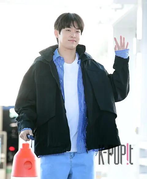 Lee Si-woo — Airport