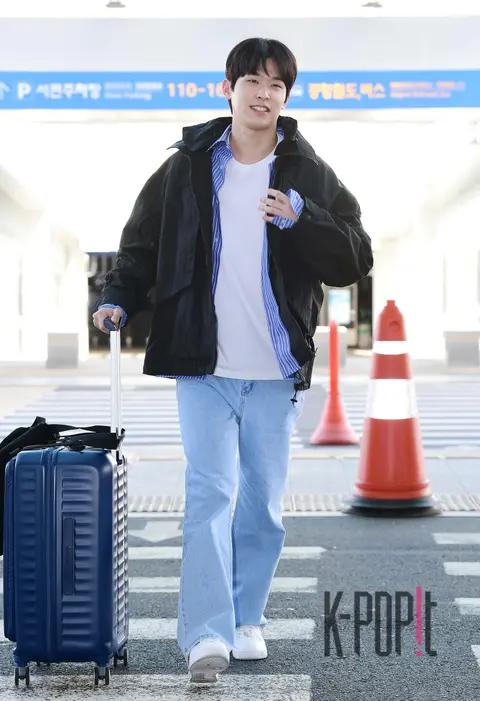 Lee Si-woo — Airport