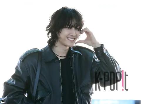 Lee Jong-won — Airport