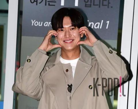 Na In-woo — Airport