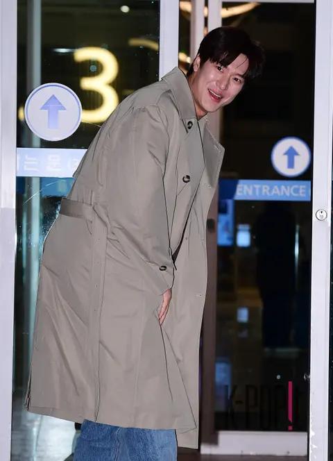 Na In-woo — Airport