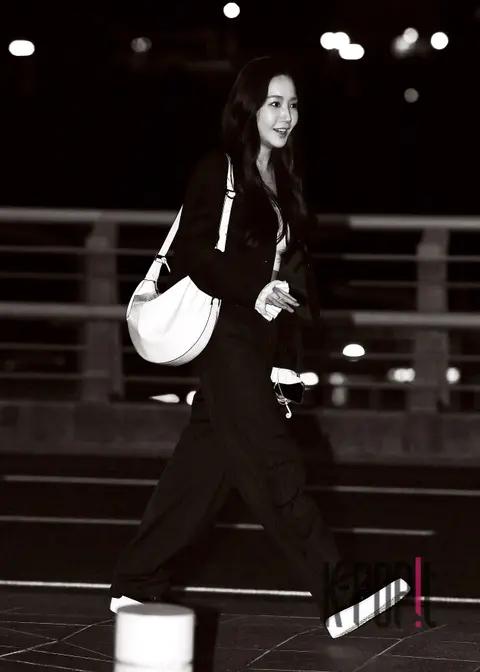 Park Min-young — Airport