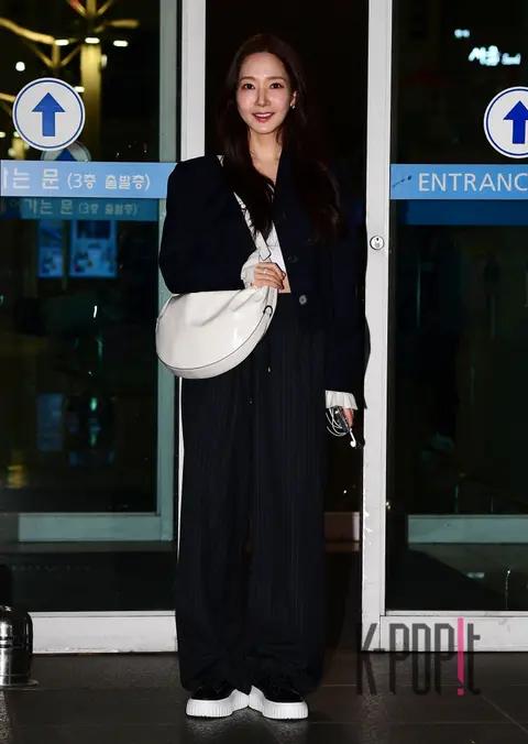 Park Min-young — Airport