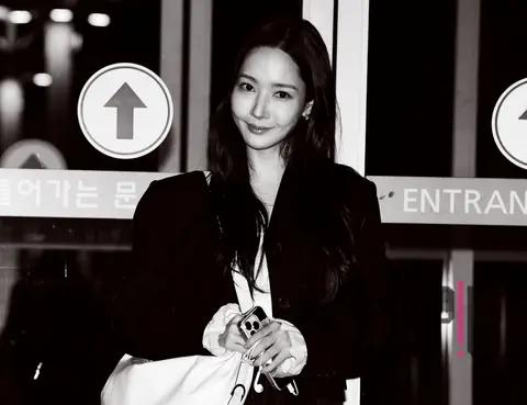 Park Min-young — Airport