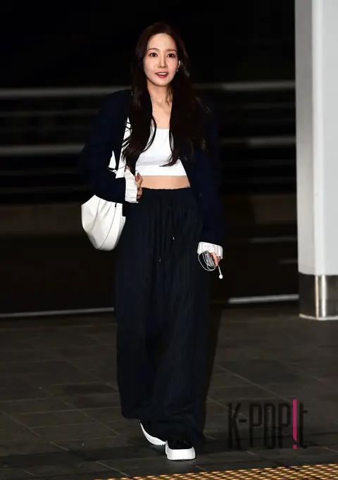 Park Min-young — Airport