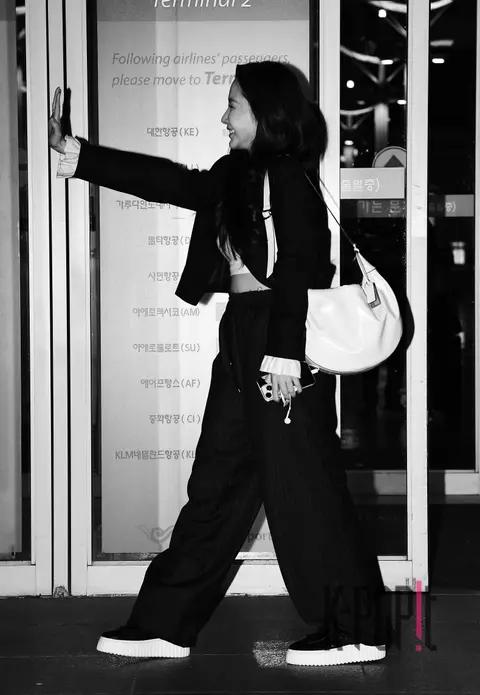 Park Min-young — Airport