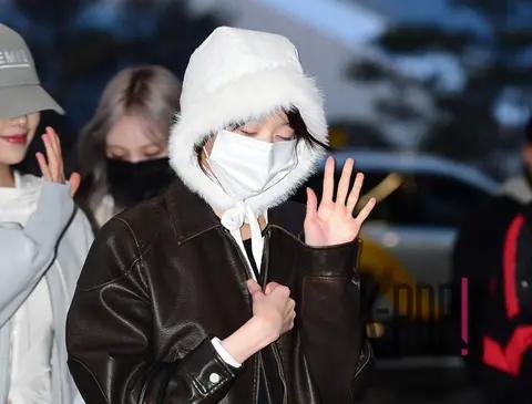 Jangwon-young (IVE) — Airport