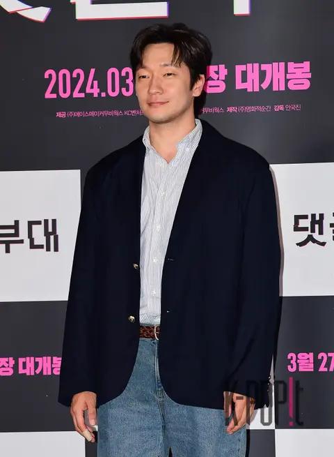 Son Seok-gu — Comment Brigade Press Screening