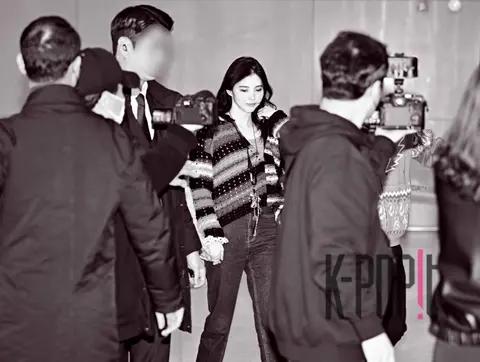 Han So-hee — Airport