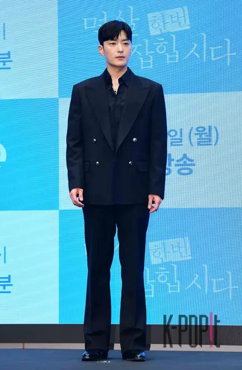 Jang Seung-jo — Let's Grab the Collar Once Production Briefing