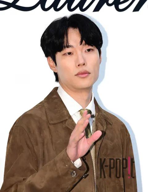 Ryu Jun-yeol — Launch