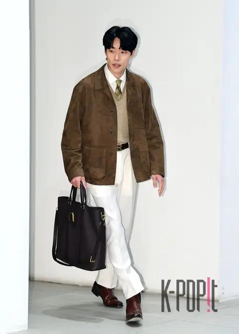 Ryu Jun-yeol — Launch