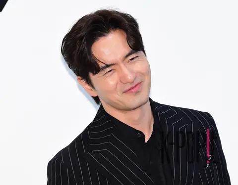 Lee Jin-wook — Launch