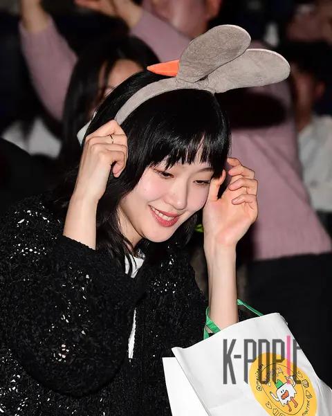 Kim Go-eun — Exhuma Stage Greeting