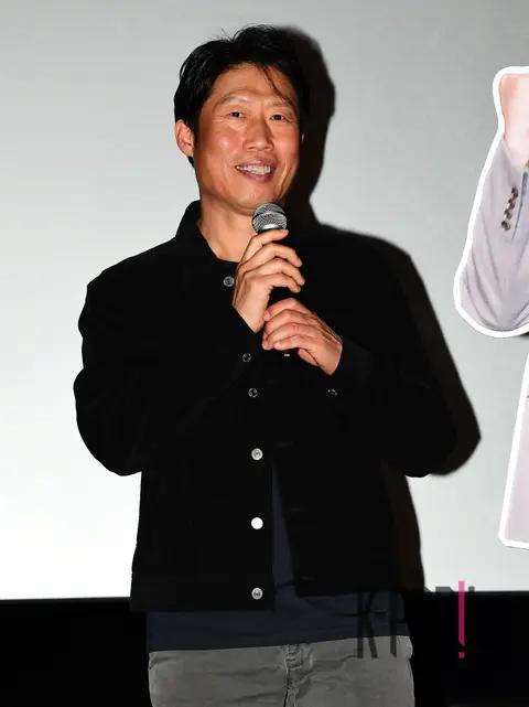 Yoo Hae-jin — Exhuma Stage Greeting