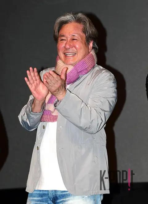 Choi Min-sik — Exhuma Stage Greeting
