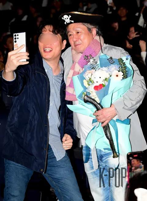 Choi Min-sik — Exhuma Stage Greeting