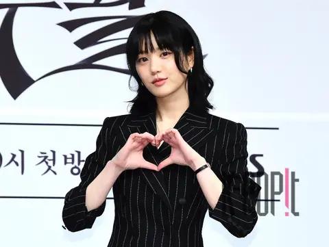 Lee Yu-bi — Seven of Revival Production Briefing