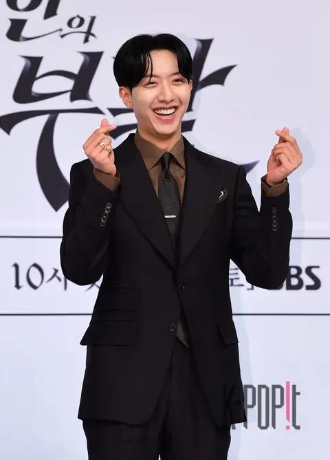 Lee Jung-shin — Seven of Revival Production Briefing