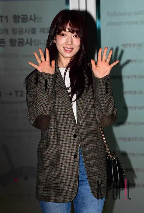 Park Shin-hye — Airport