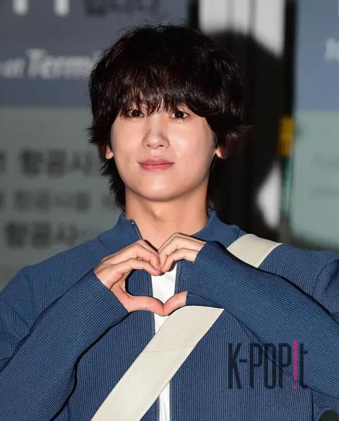 Park Hyungsik — Airport