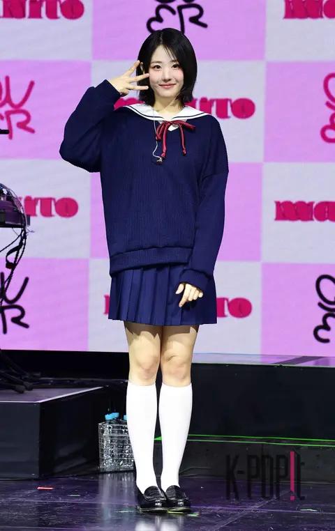 Hina (QWER) — Showcase