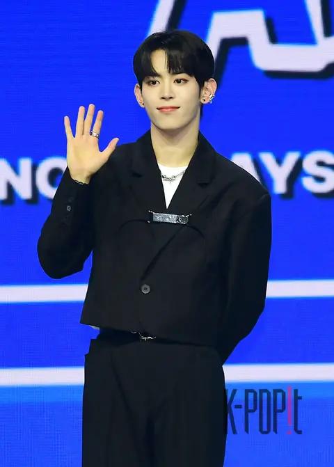 Hyunbin (NowadaysR) — Showcase
