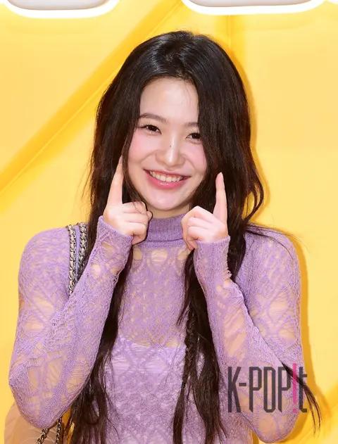 Yeri (Red Velvet) — Launch