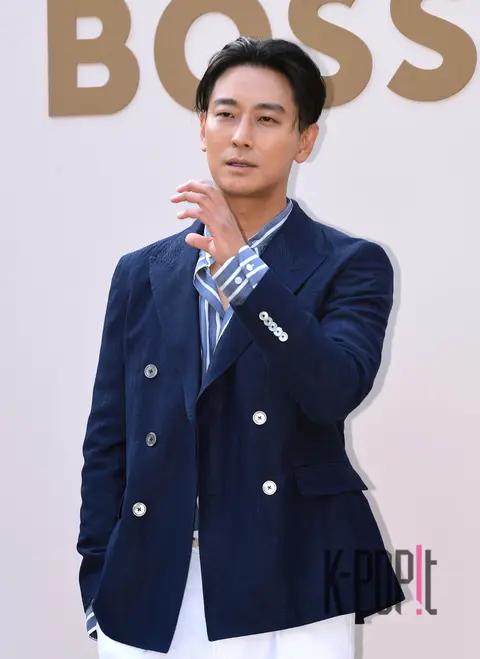 Joo Ji-hoon — Launch