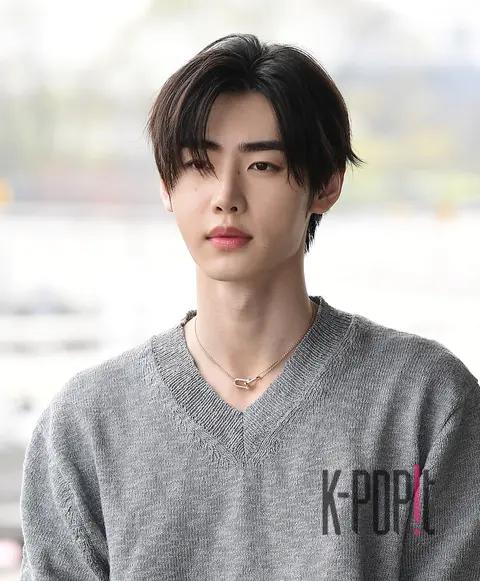 Sunghoon (ENHYPEN) — Airport