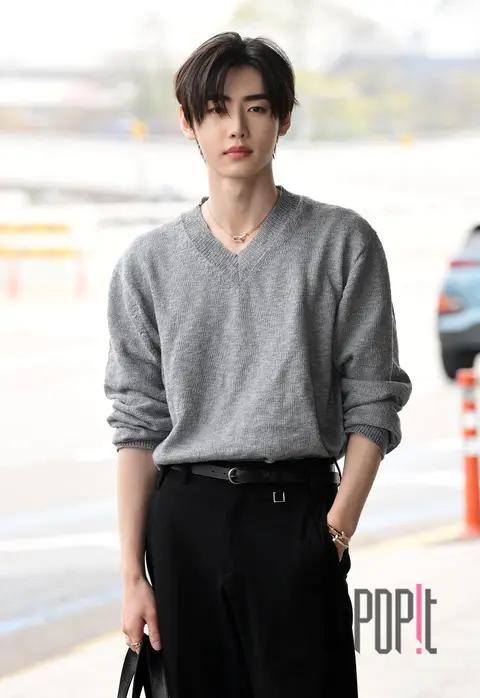 Sunghoon (ENHYPEN) — Airport