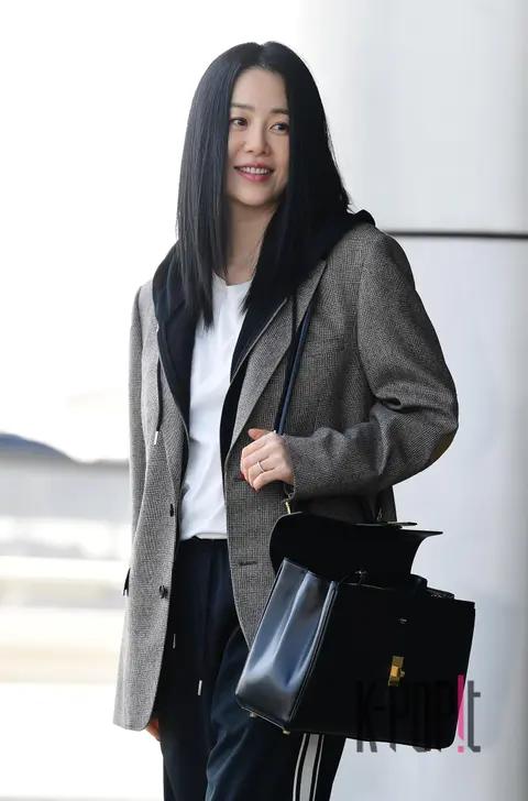 Ko Hyun-jung — Airport